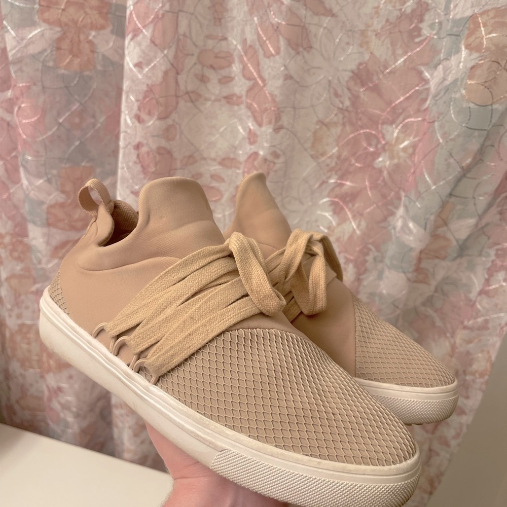 Steve Madden Sneakers